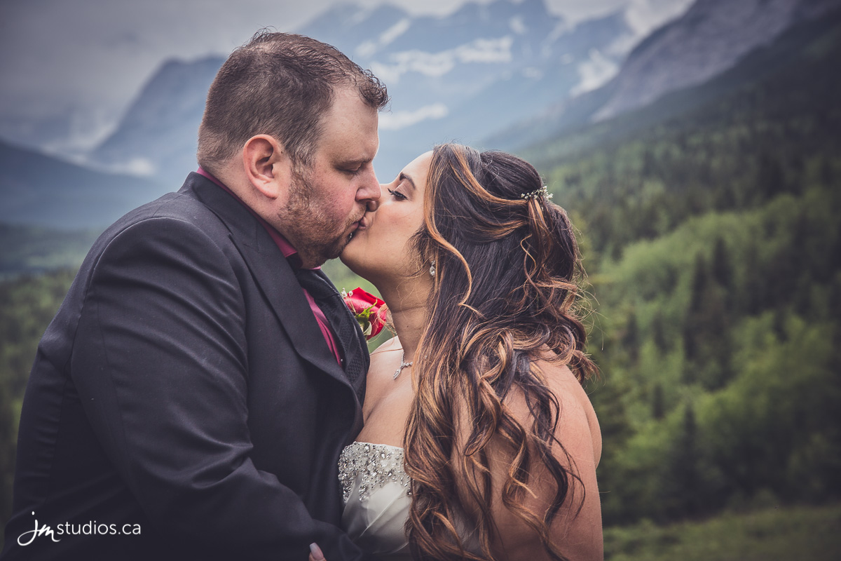 180623_0001-Rocky-Mountain-Weddings-Kananaskis-Mountain-Lodge-JM_Photography